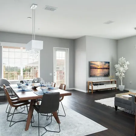 New! Spectacular Vista Cay Penthouse Vision Near All Theme Parks, And Walk To The Convention Center